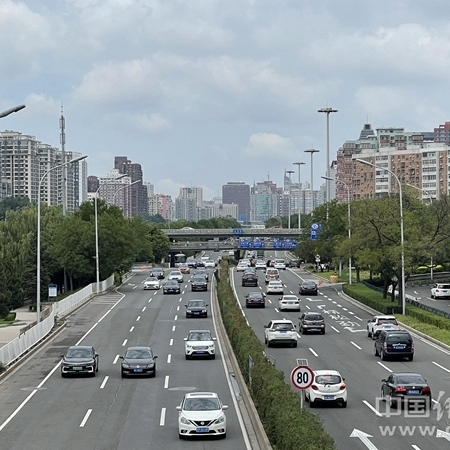 汽车产业链重构_新能源汽车限号限行政策_燃油车市场回春必要前提